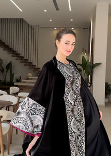  2-piece abaya in silver & pink